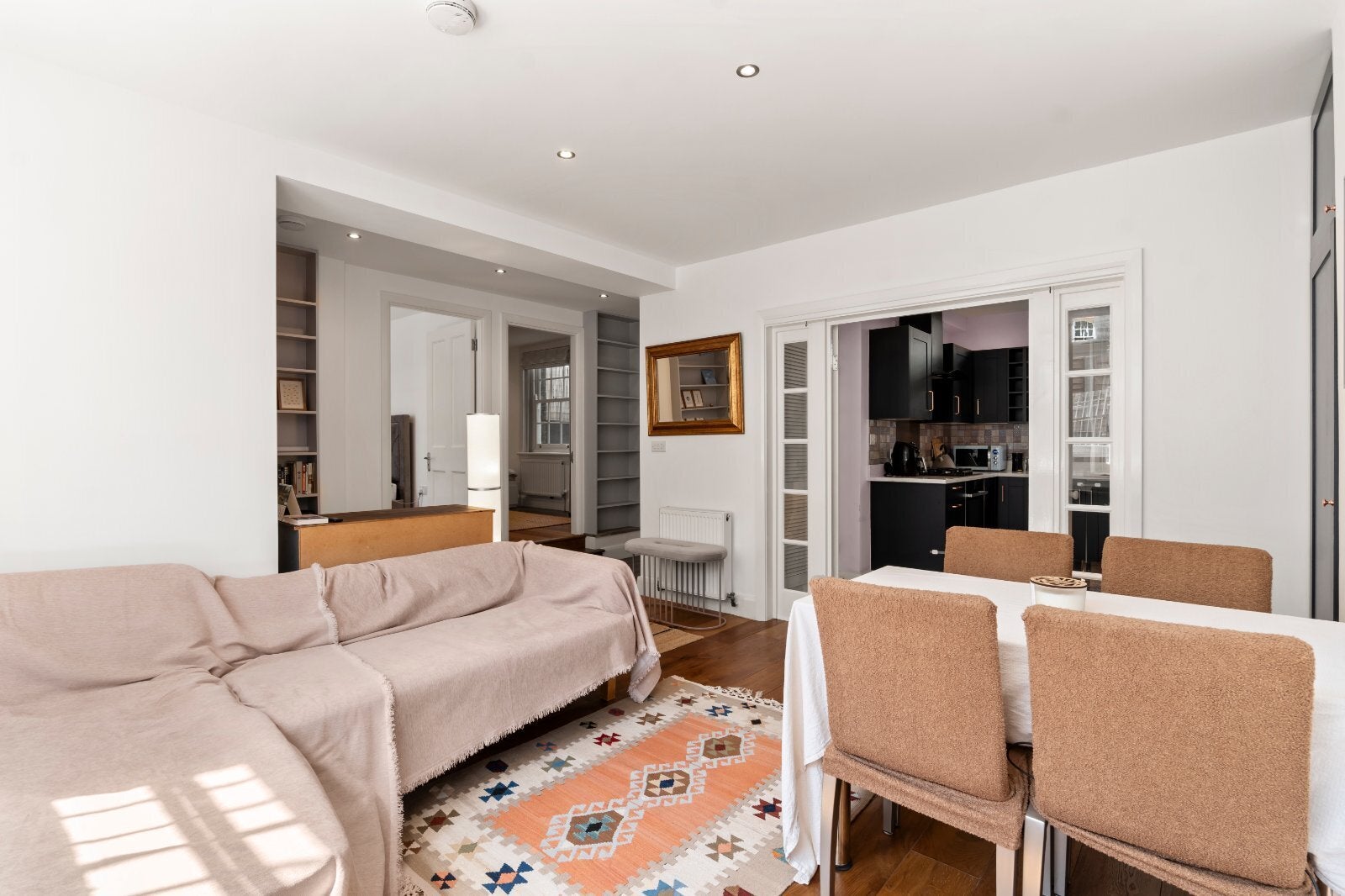 Flat Elgin Avenue in City of Westminster