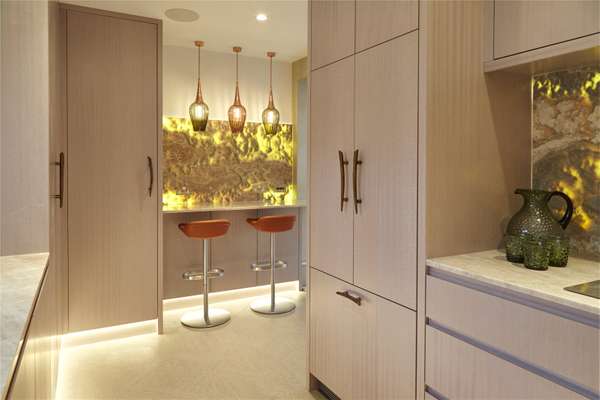 Flat Rose Square in Greater London