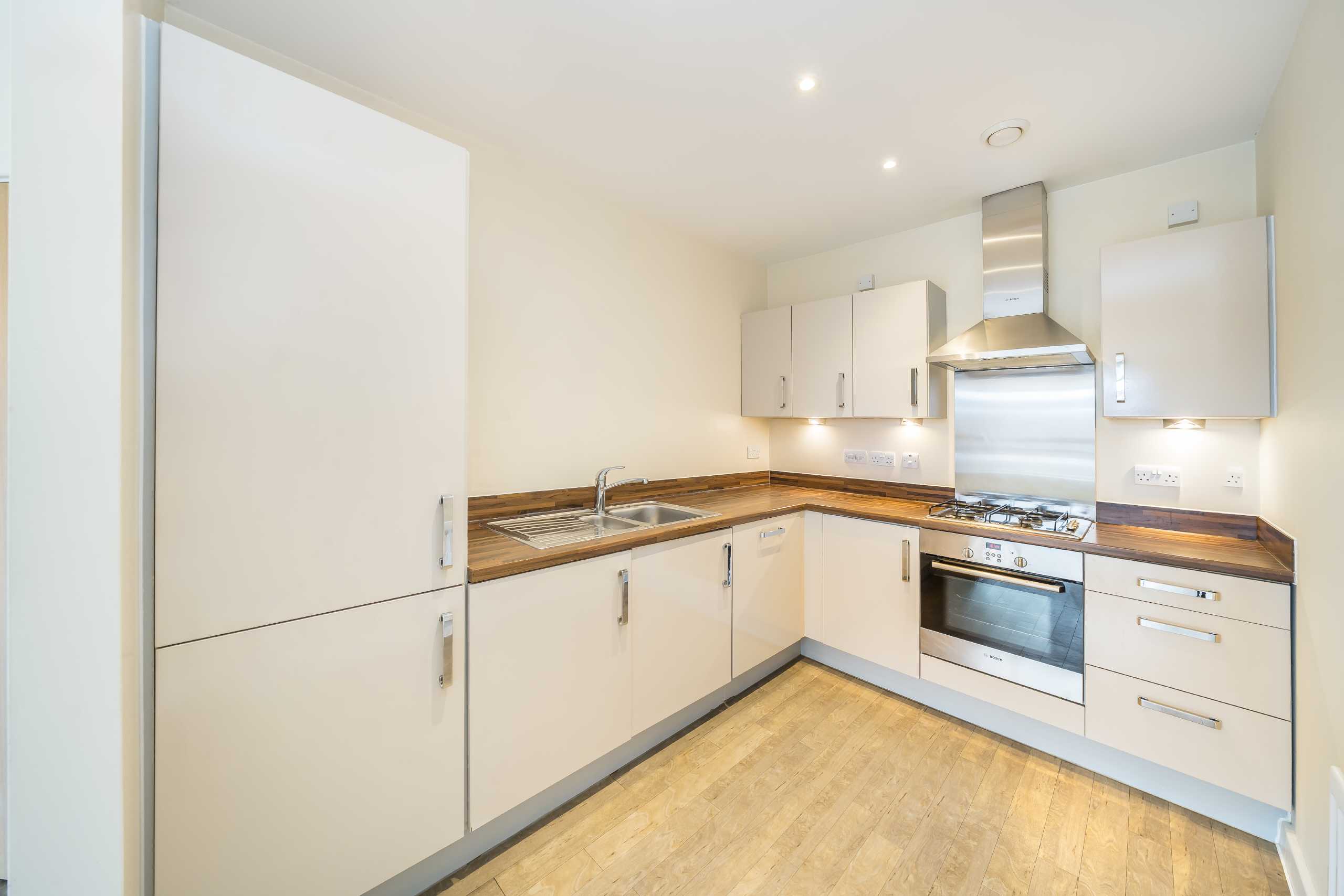 Flat Glengall Road in Greater London