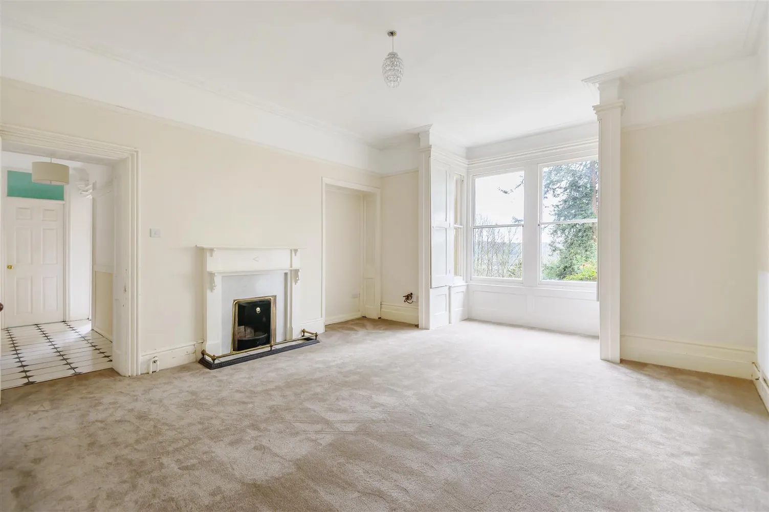 Flat Shadyhanger in Waverley