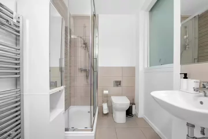 Flat Hazel Close in Greater London