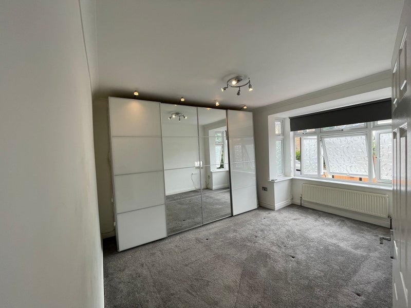Room Nadine Street in Greater London