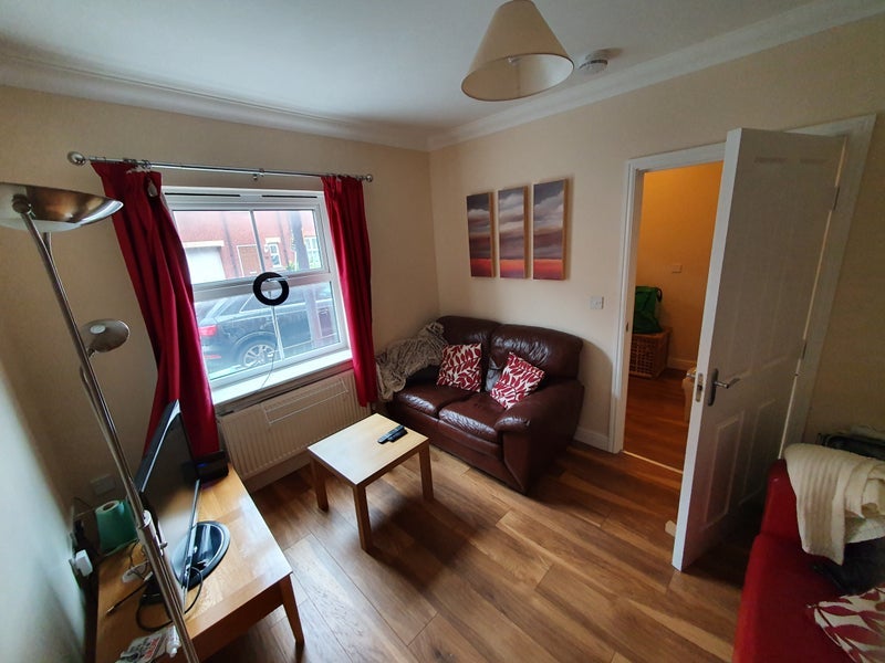 Room New Charlton Way in Bristol