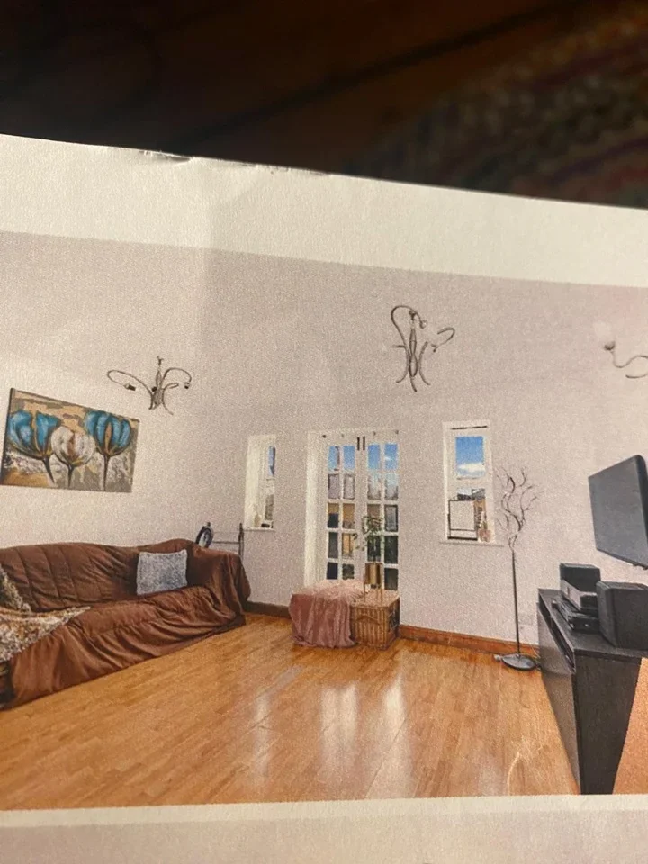 Room Hampton Close in Greater London
