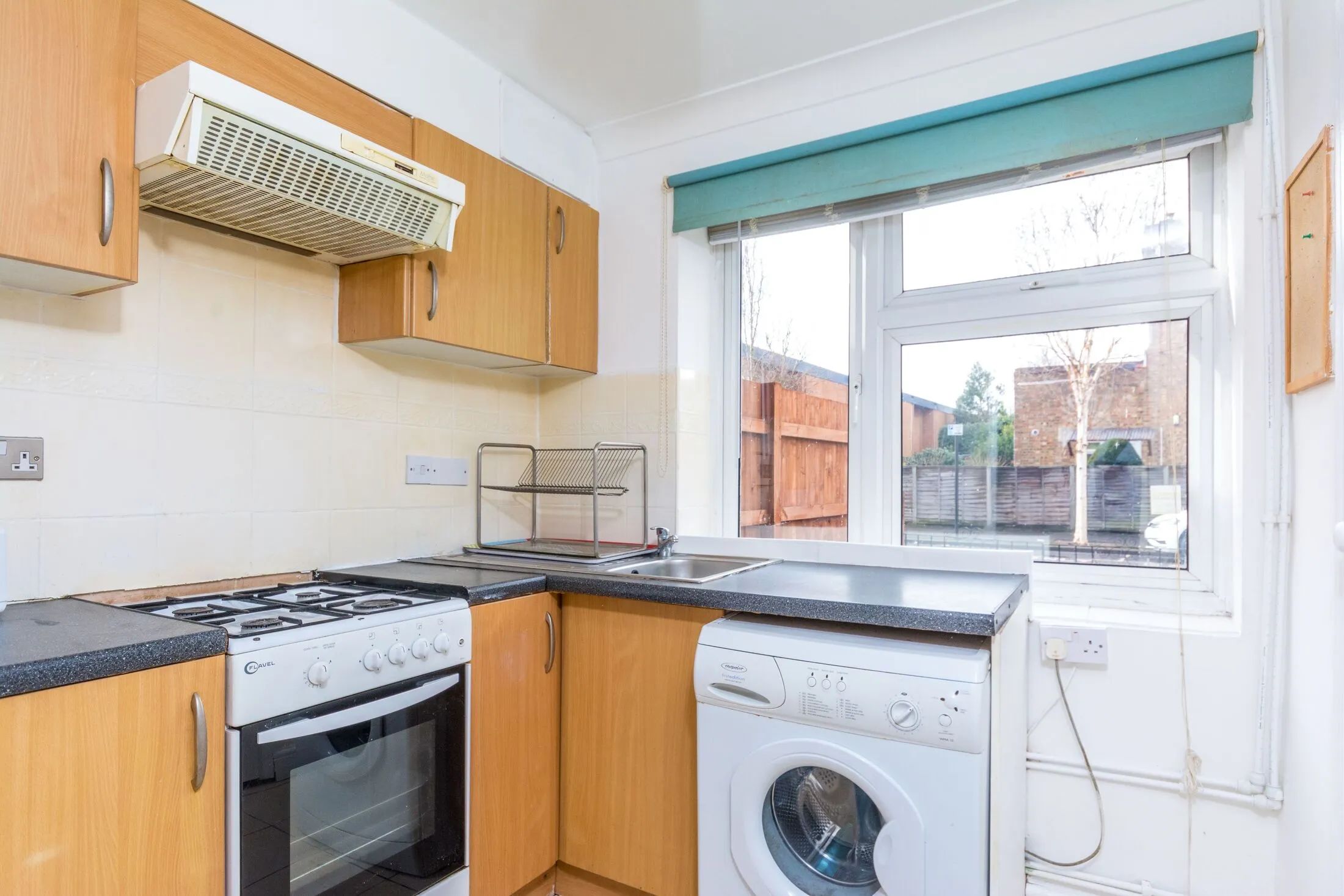Flat Olive Road in Greater London