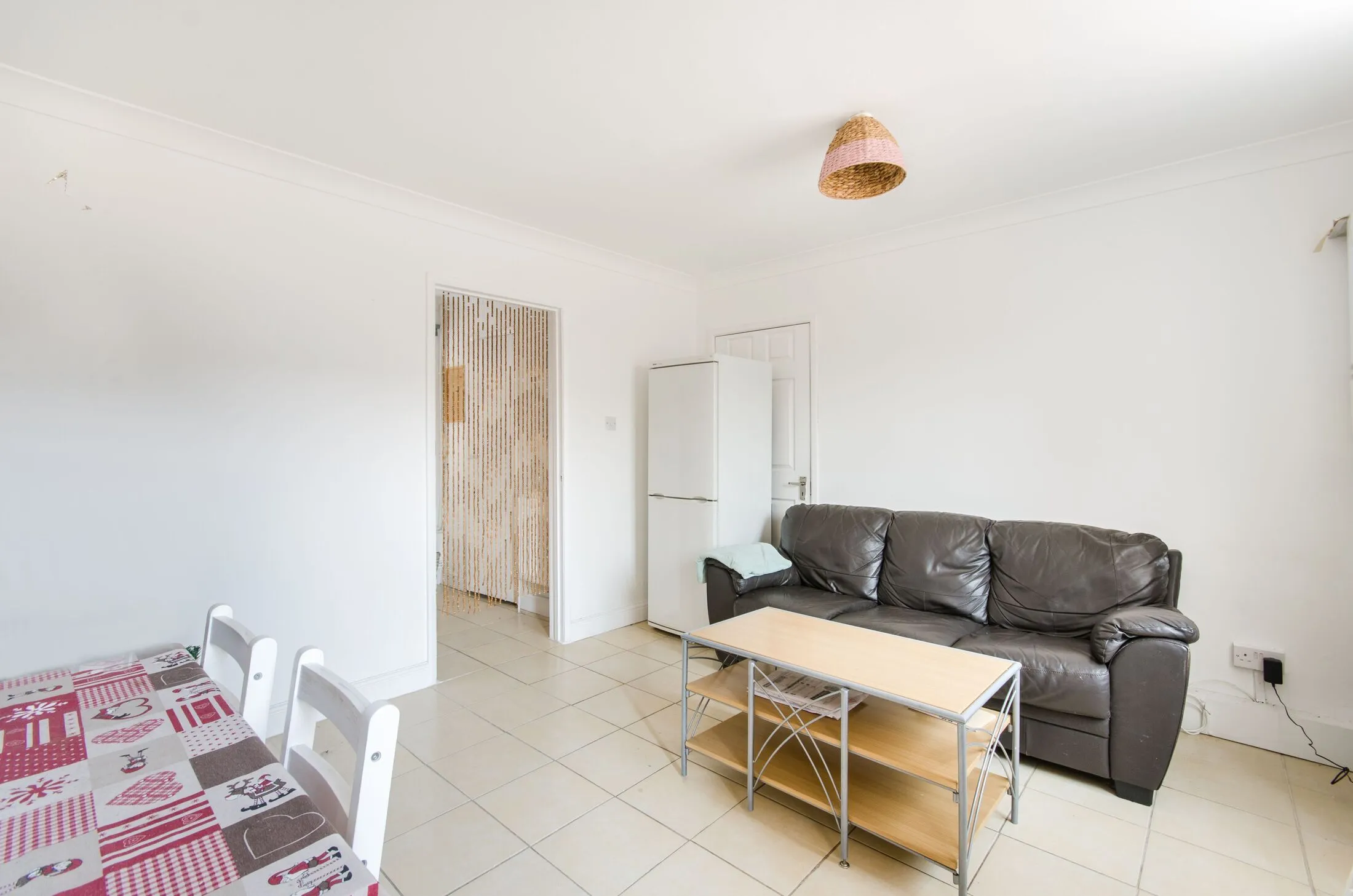 Flat Olive Road in Greater London