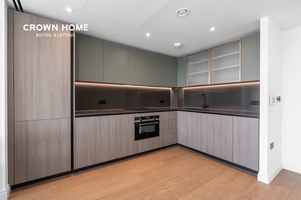 Flat Darwen Place in Greater London