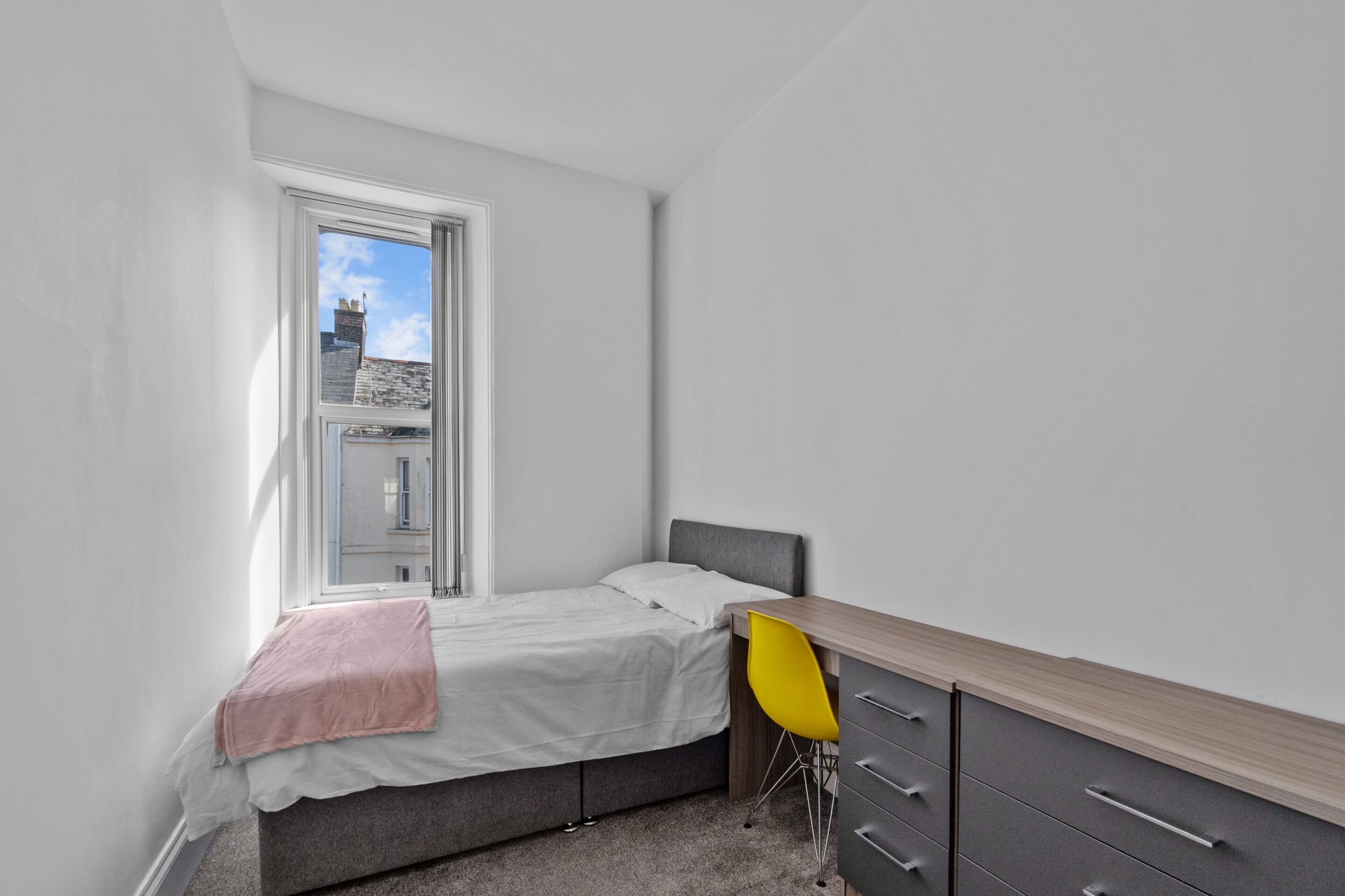 Room Mildmay Street in Plymouth