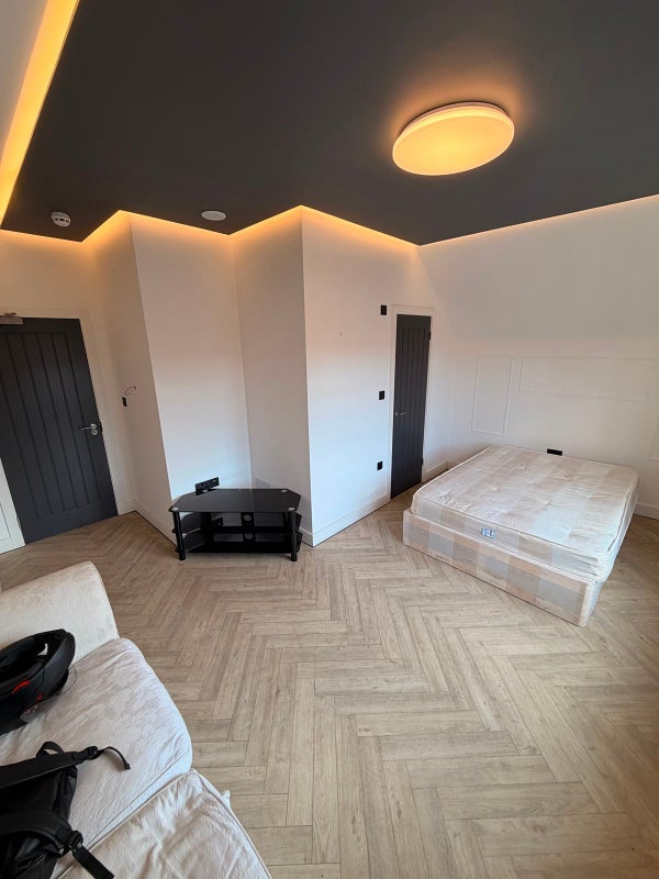 Room South End in Greater London