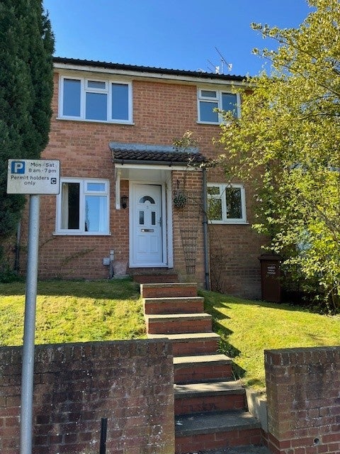House Chilham Close in Chatham