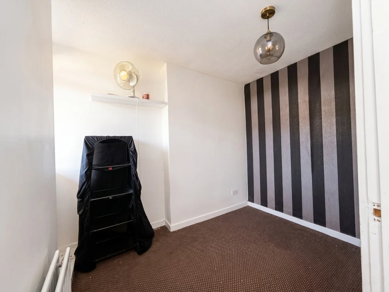 Flat Hanbury Street in Greater London