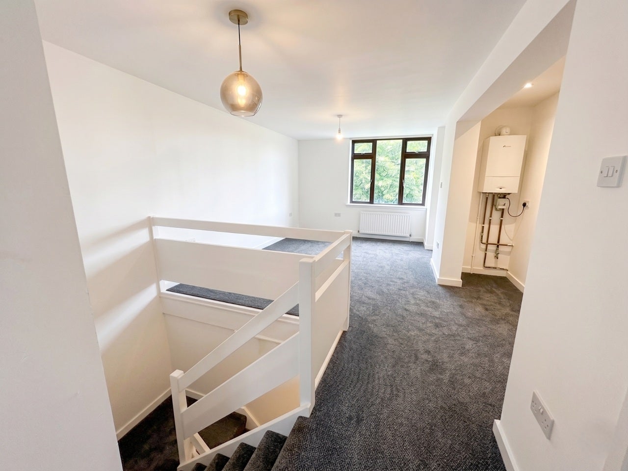 Flat Hanbury Street in Greater London