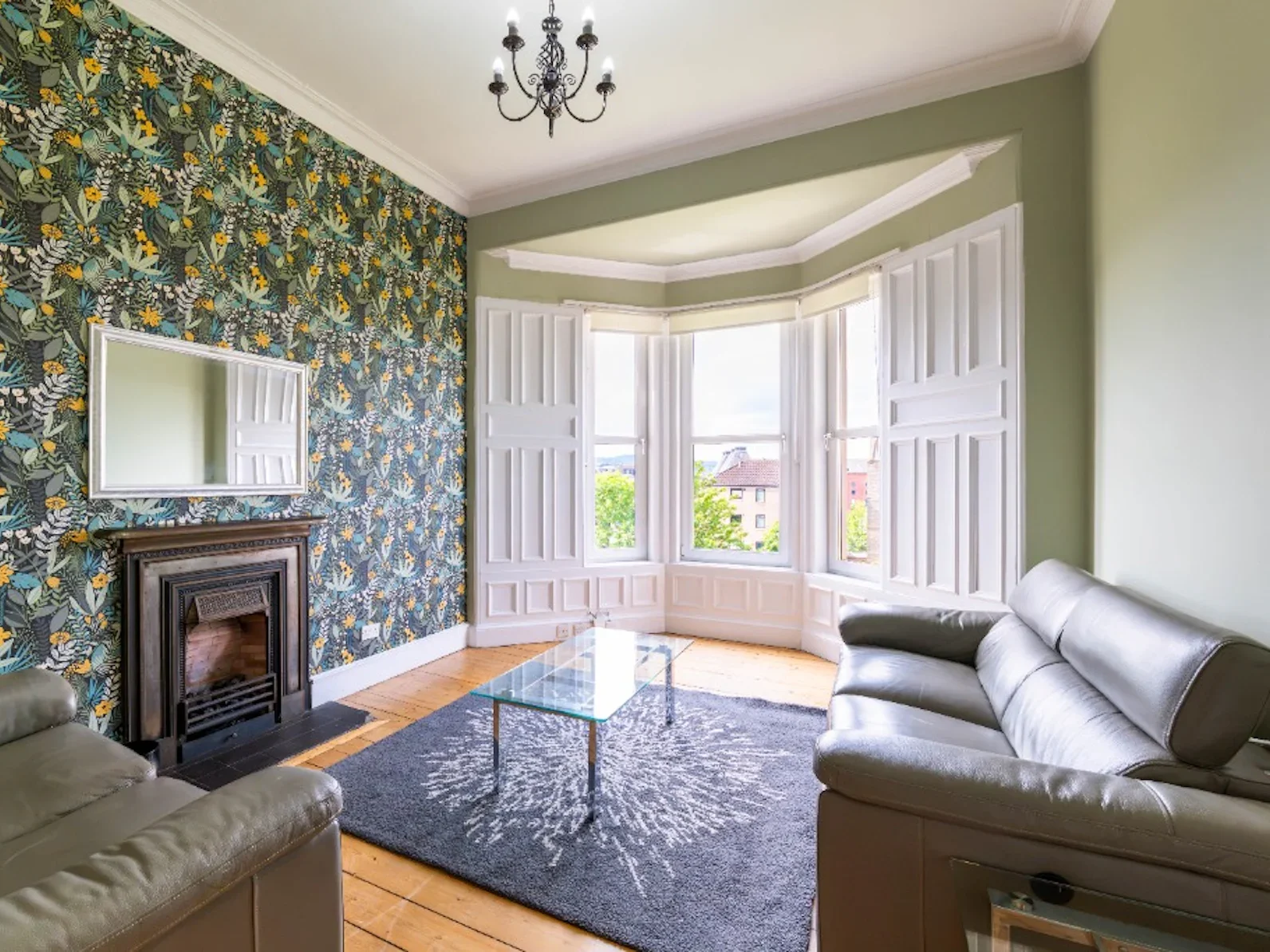 Flat Hermand Terrace in Edinburgh