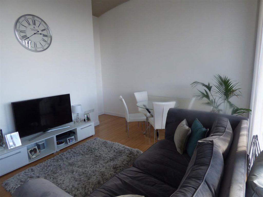 Flat Skipton Close in Hazel Grove