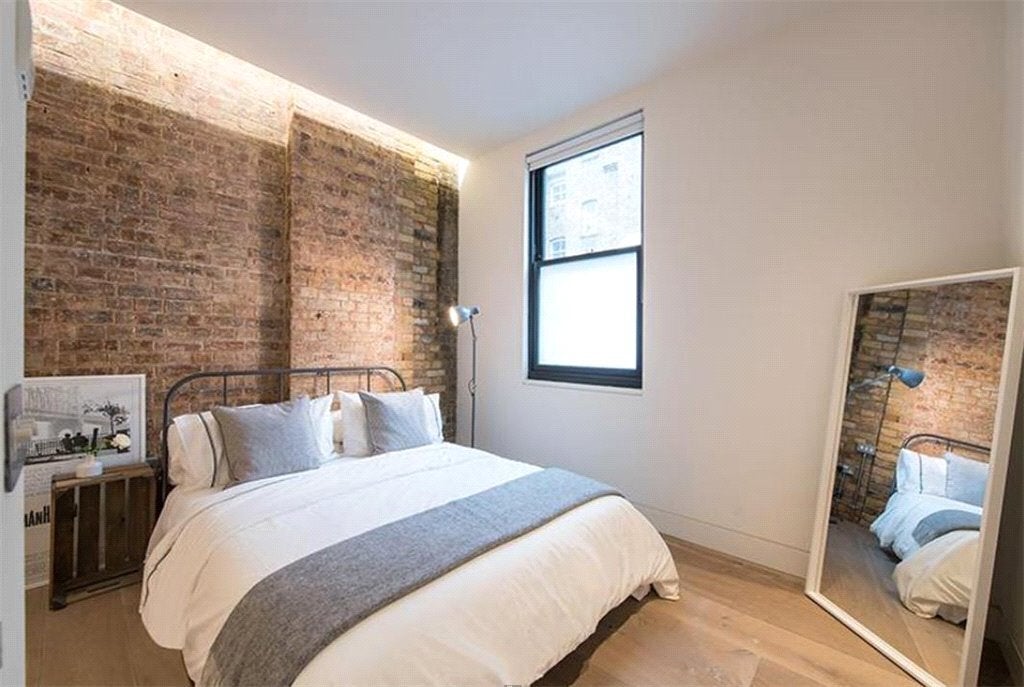Flat Great Titchfield Street in City of Westminster