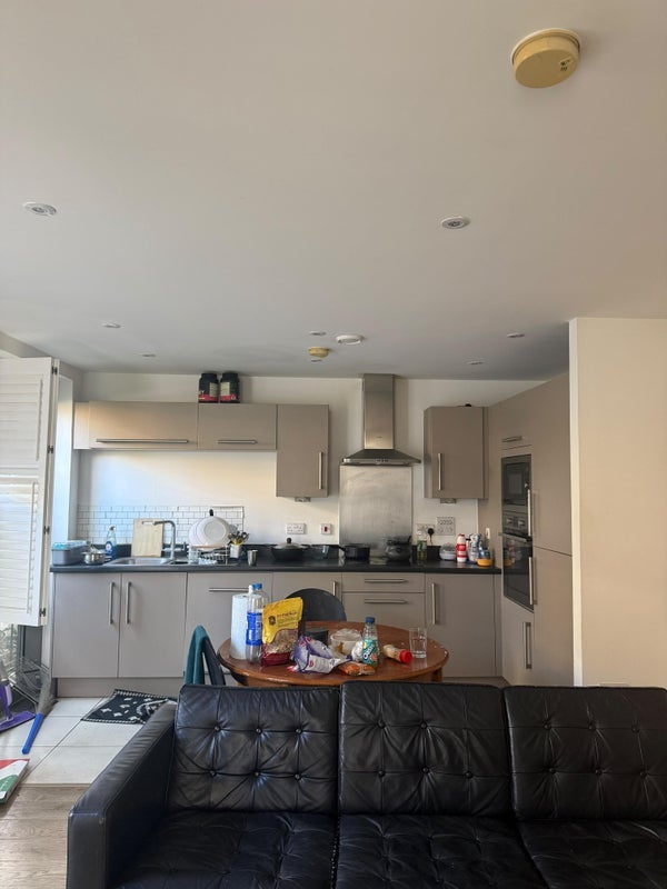 Room Ben Jonson Road in Greater London