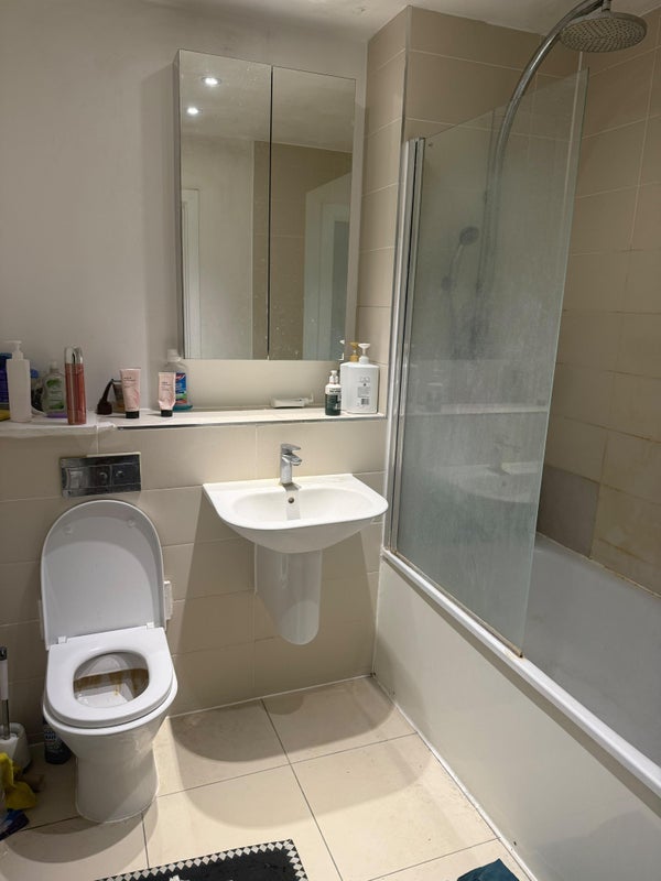 Room Ben Jonson Road in Greater London