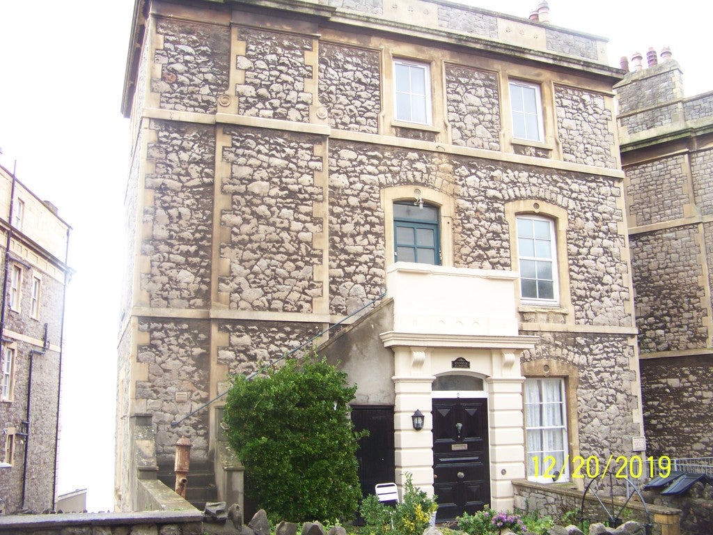 Flat Birnbeck Road in Weston-Super-Mare