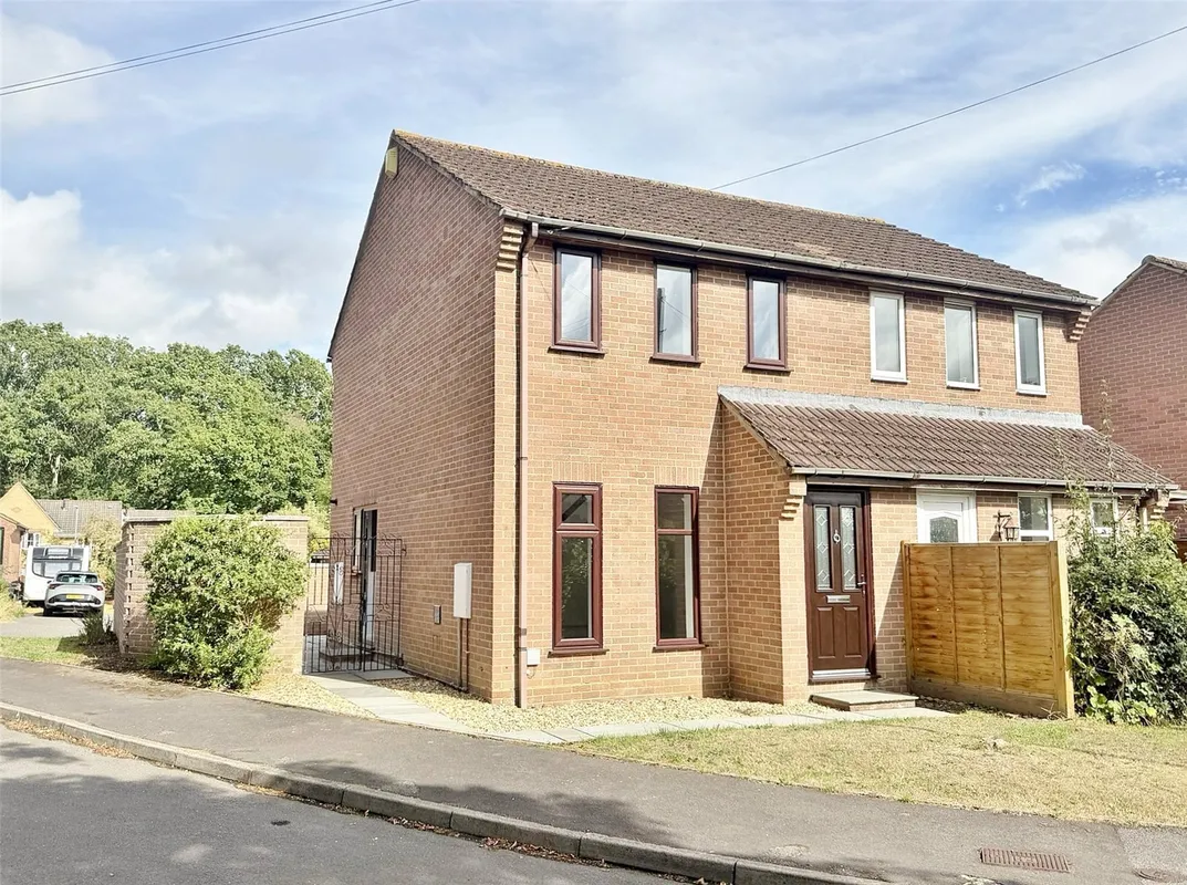 House Cartref Close in Verwood