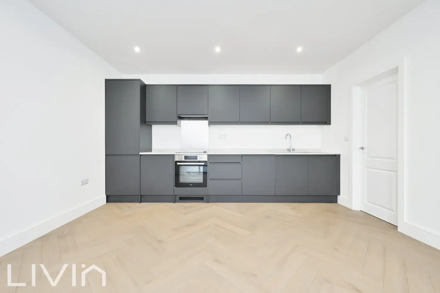 Flat High Street in Greater London