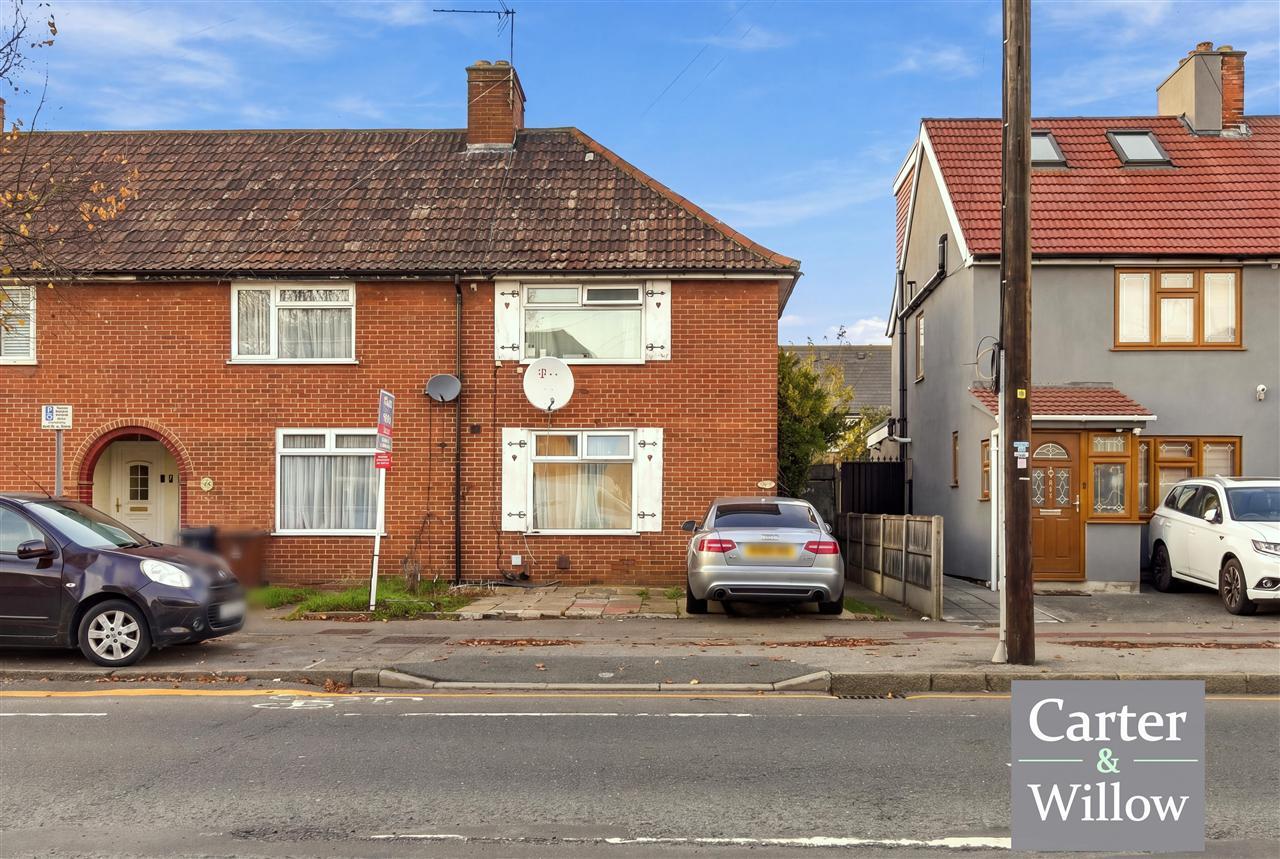House Ilchester Road in Greater London