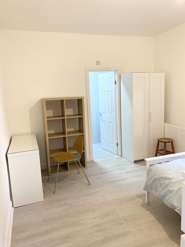Room Moss Lane East in Manchester