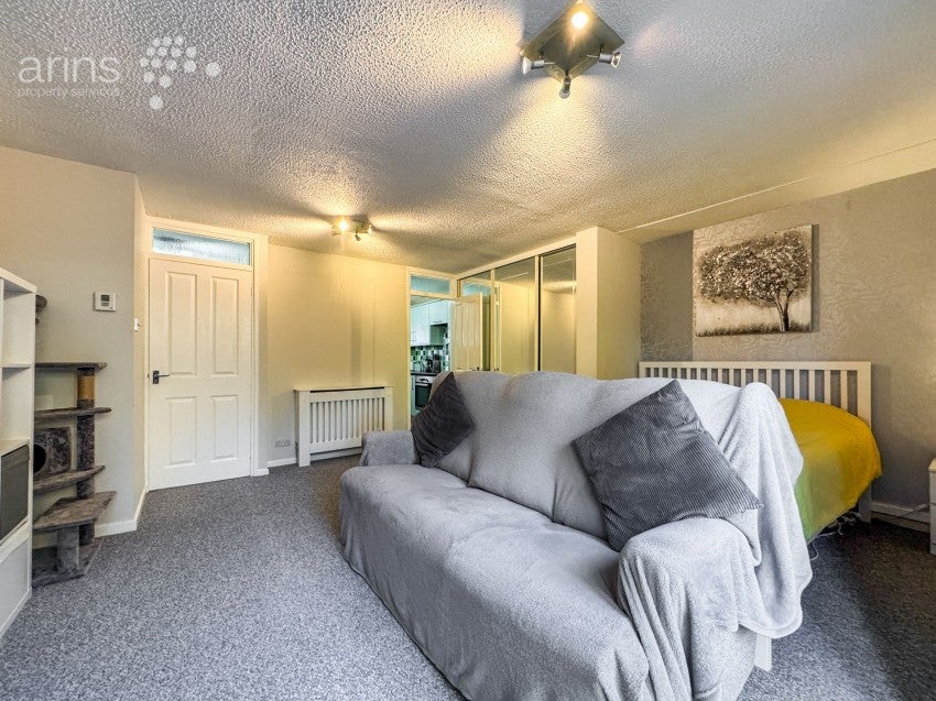 Flat Maiden Place in Earley