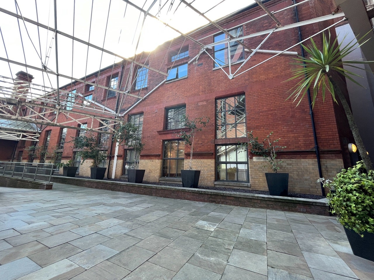 Flat Mirabel Street in Manchester