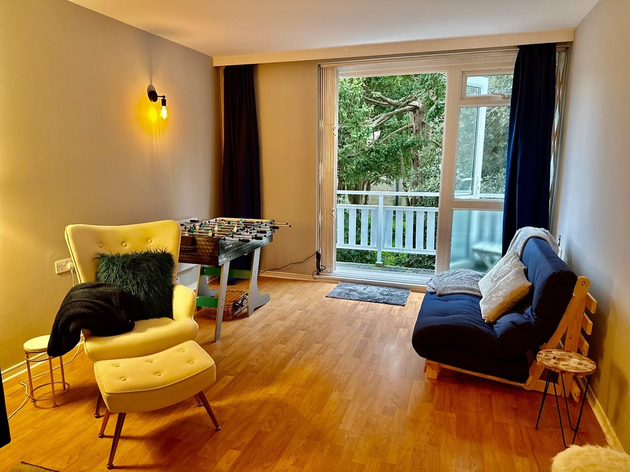 Flat Upper Richmond Road in Greater London