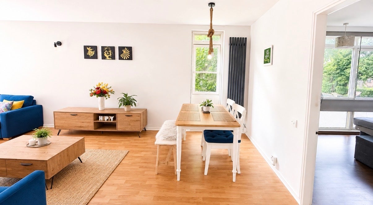 Flat Upper Richmond Road in Greater London