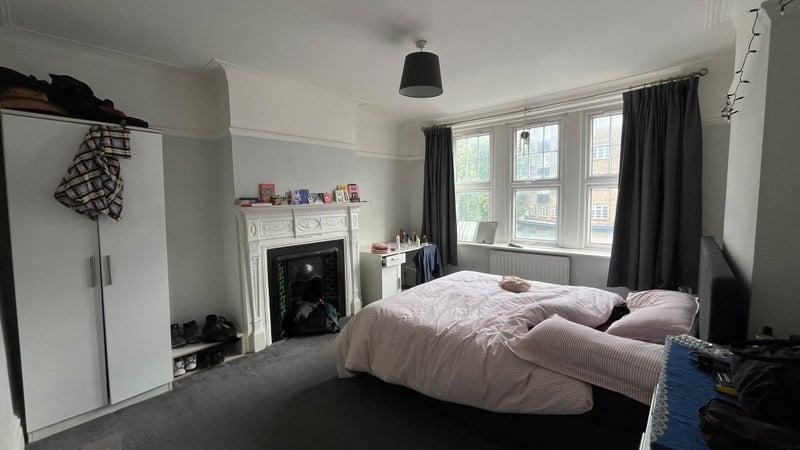 Room Streatham High Road in Greater London