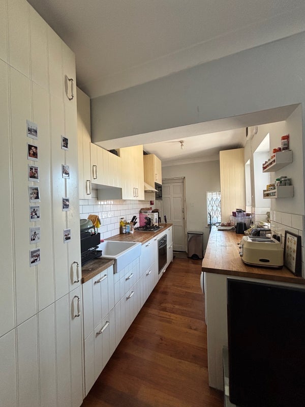 Room Streatham High Road in Greater London