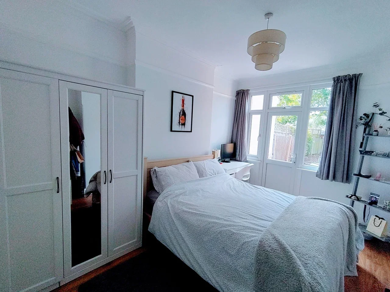 House Brudenell Road in Greater London