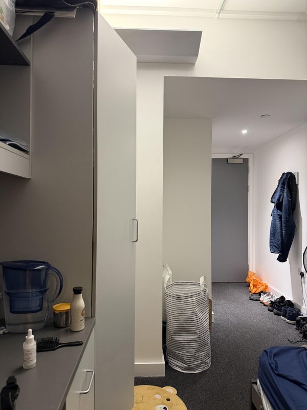 Room High Street in Greater London