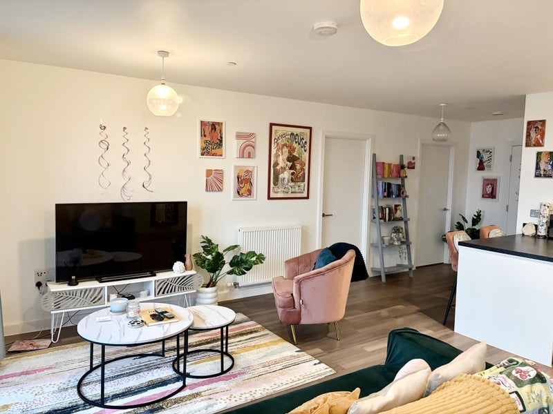 Room Acton Lane in Greater London