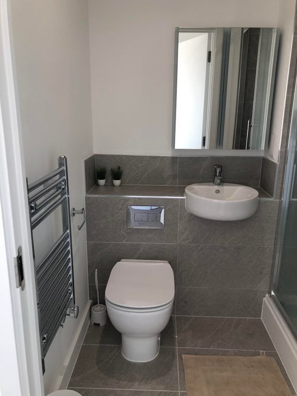 Room Acton Lane in Greater London