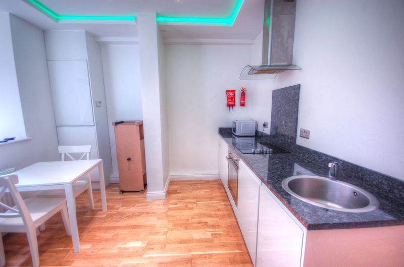 Flat Falconar's Court in Newcastle upon Tyne