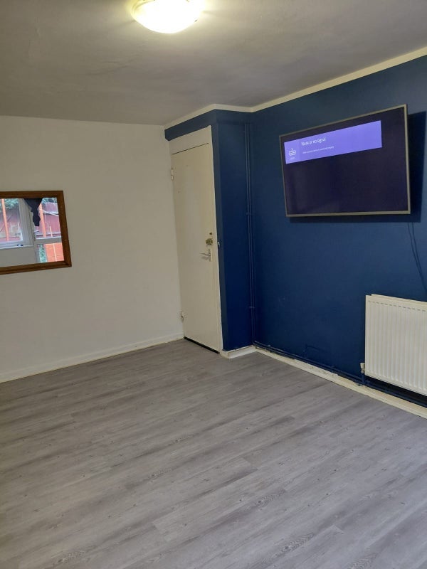Room Oakfield Road in Greater London