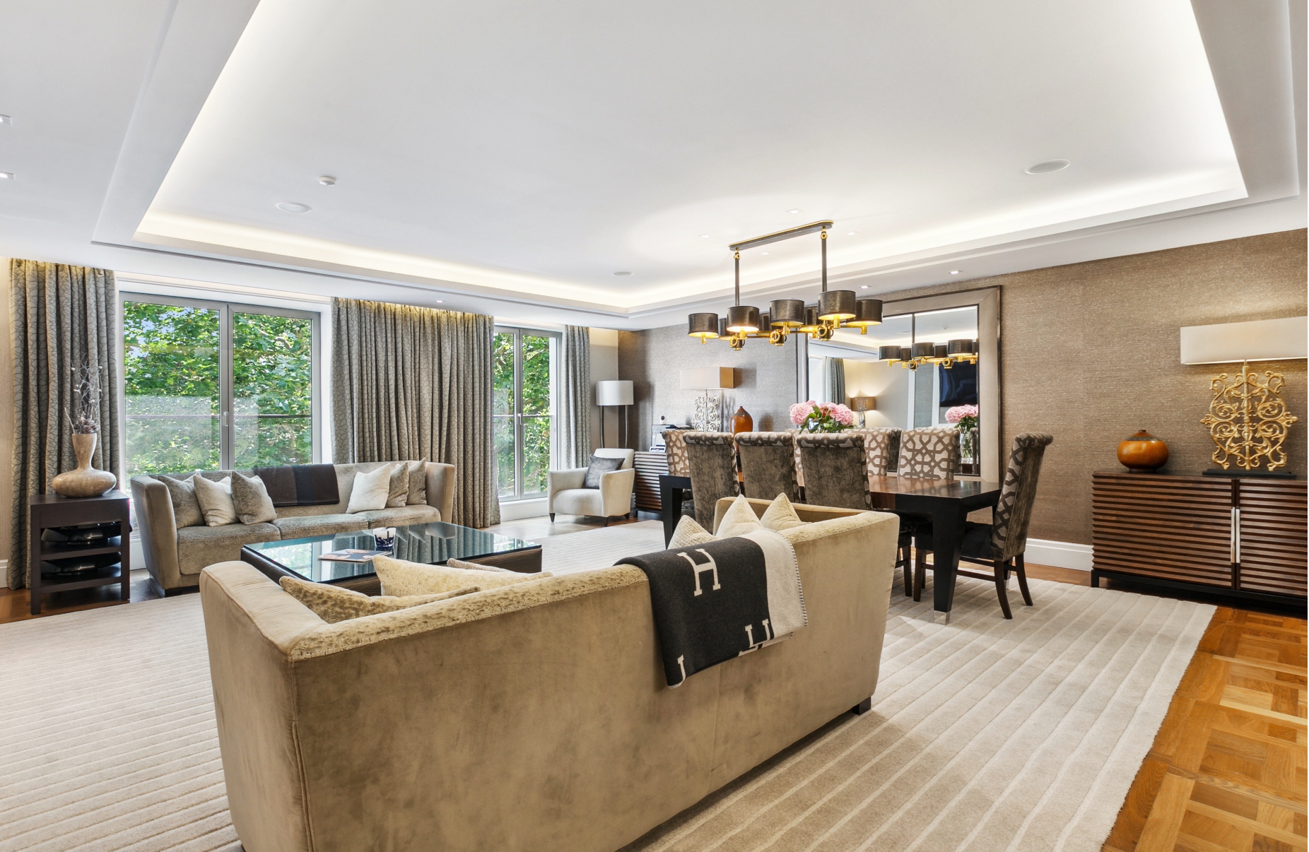 Flat Ebury Square in City of Westminster