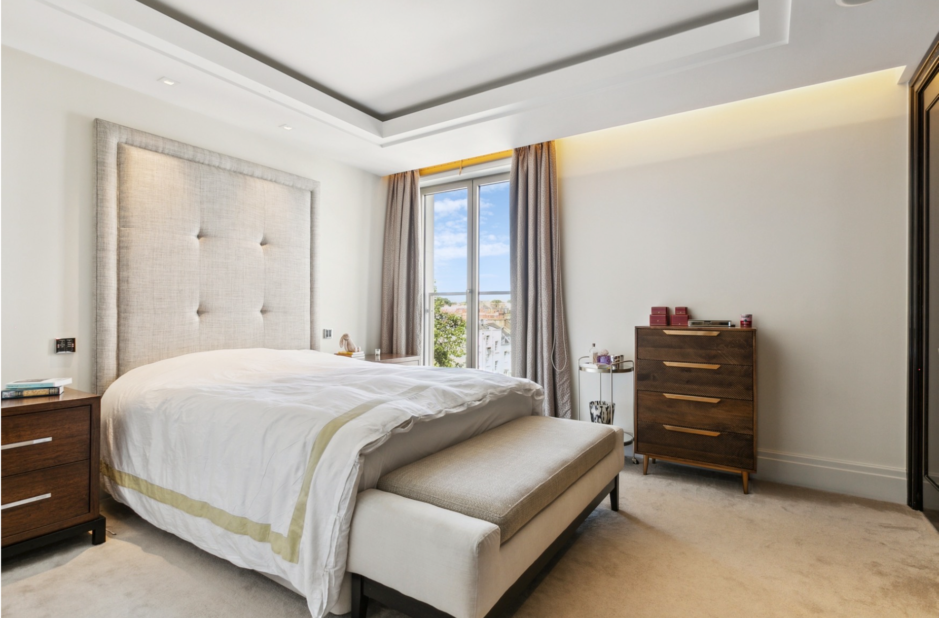 Flat Ebury Square in City of Westminster
