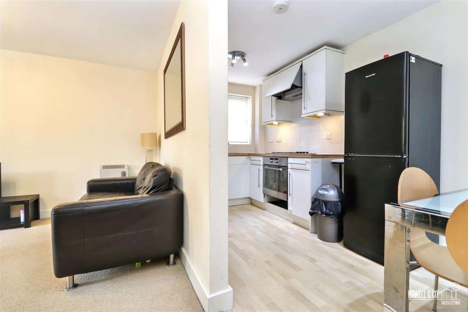 Flat Berkeley Close in Warrington