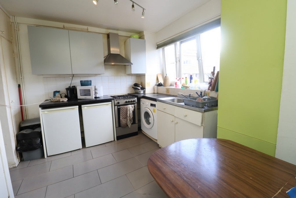 Room Globe Road in Greater London