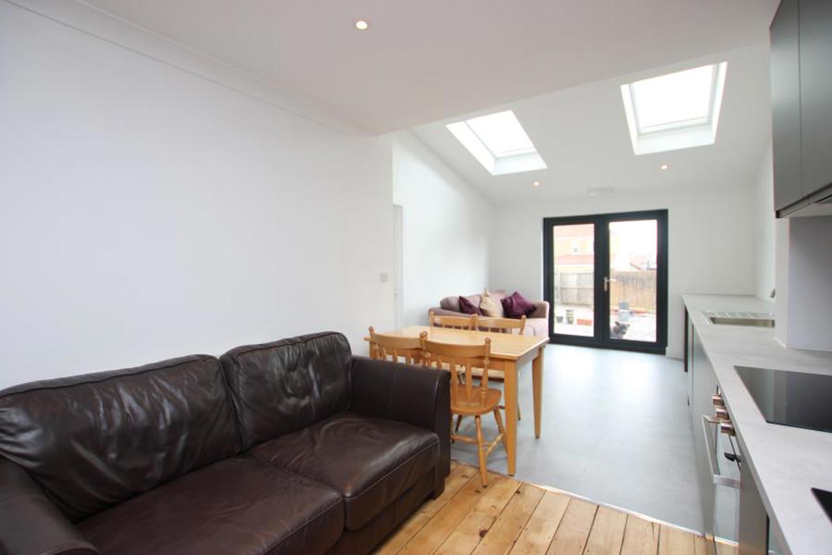 Room Filton Avenue in Bristol