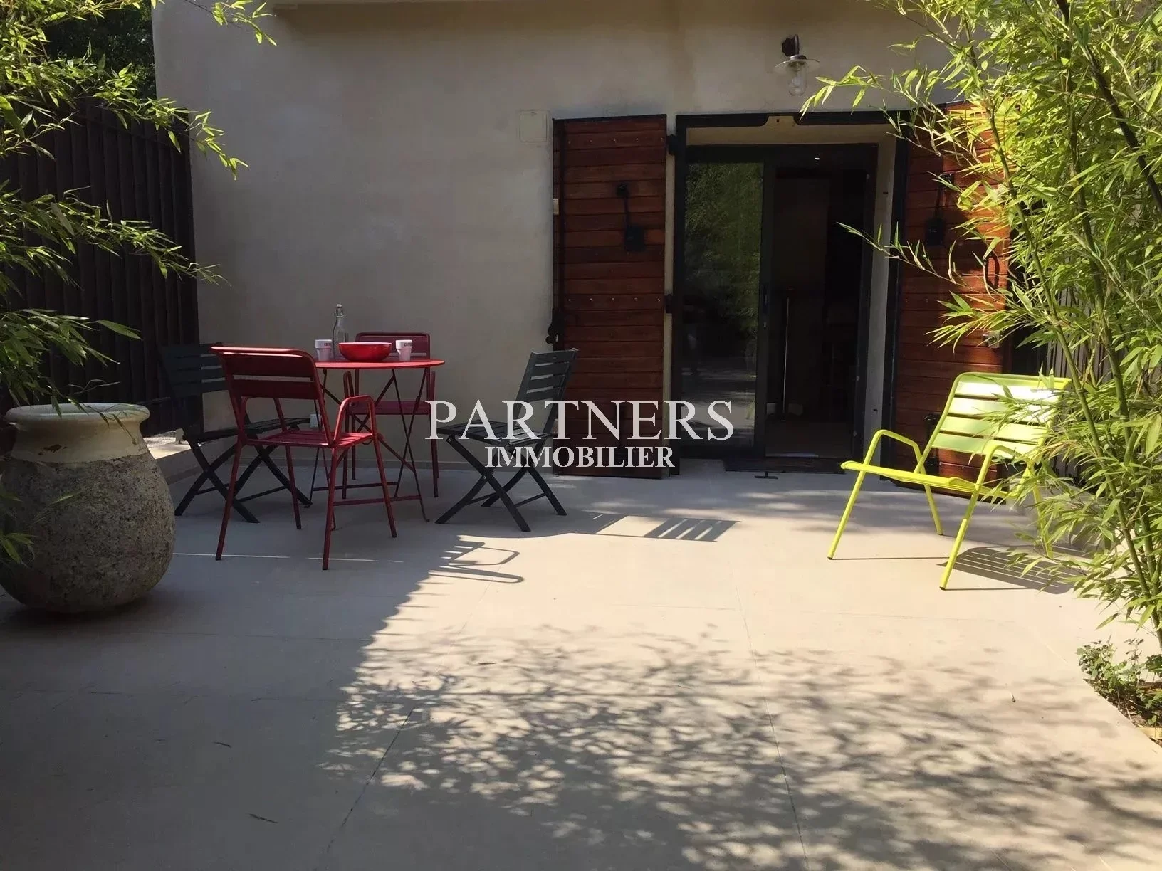 Flat Route des Milles in Aix-en-Provence