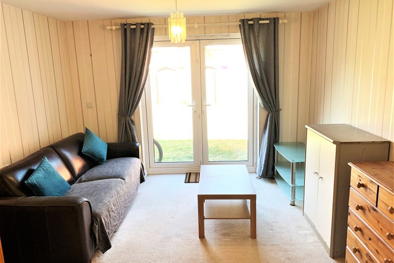 Room Brand Road in Rugby