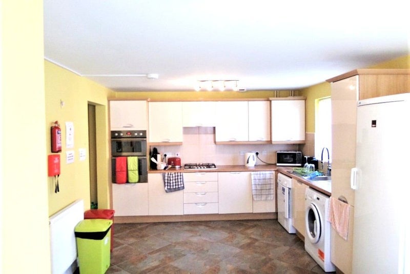 Room Brand Road in Rugby