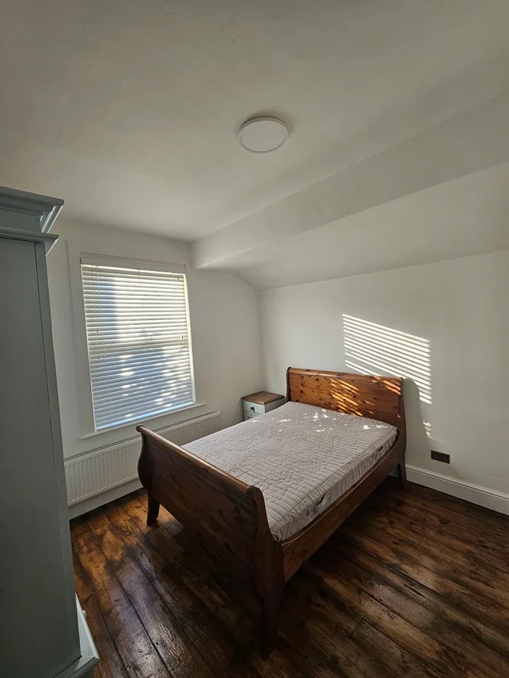 Room Seaton Road in Gillingham