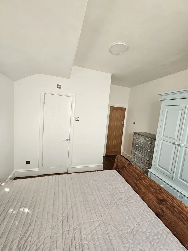 Room Seaton Road in Gillingham