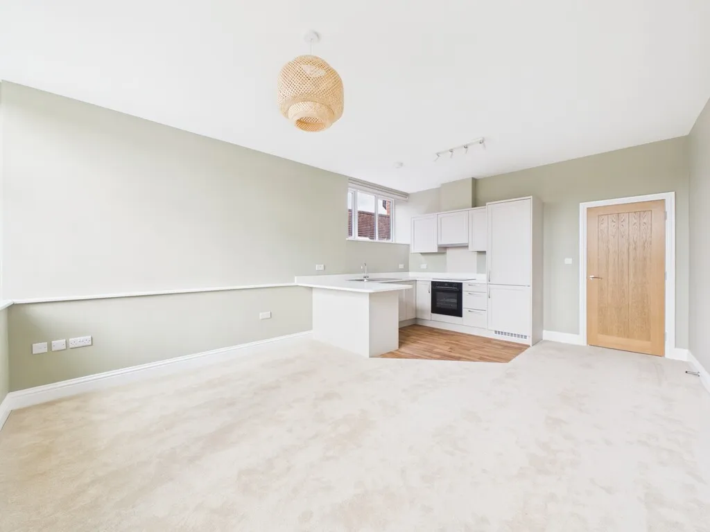 Flat Denne Road in Horsham