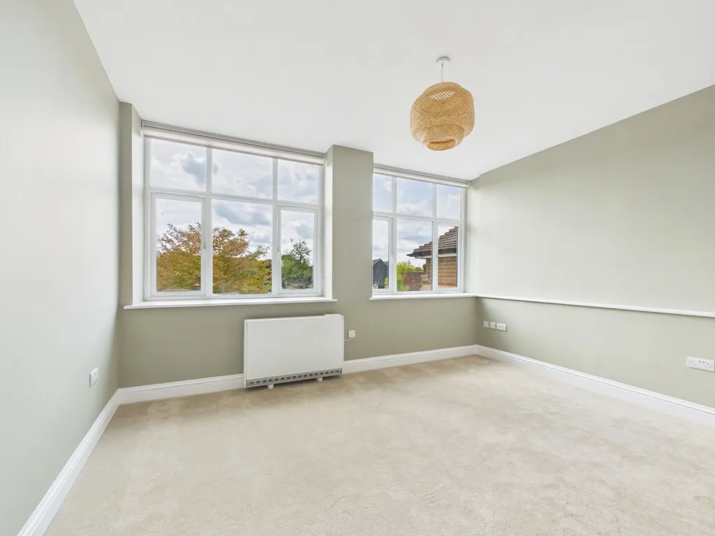 Flat Denne Road in Horsham